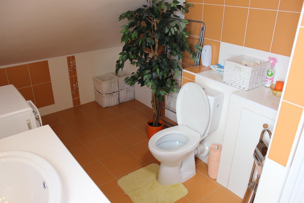 Orange Loft Apartment Kájov Exterior foto