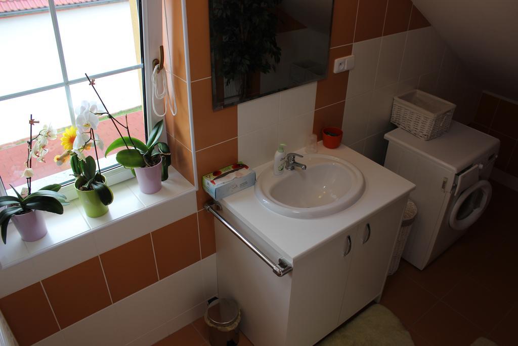 Orange Loft Apartment Kájov Exterior foto